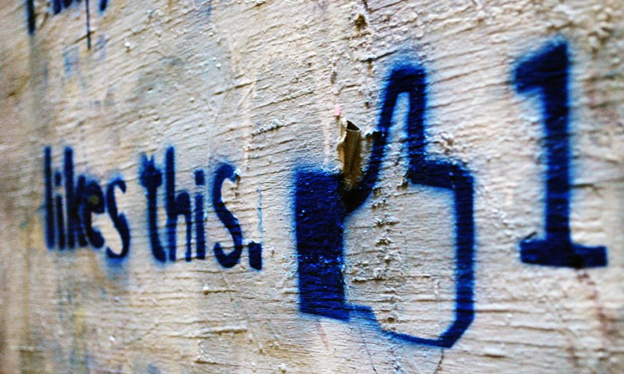 facebook-thumb-reaction-cc