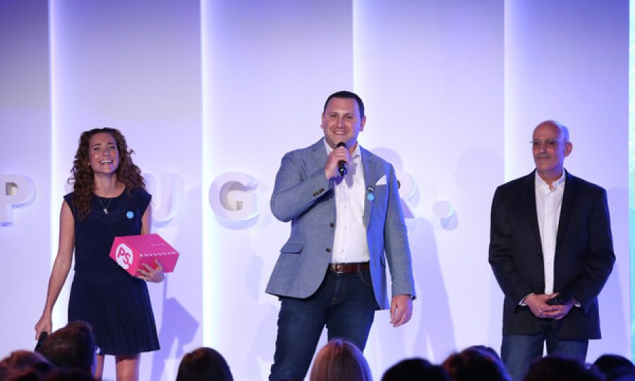 Geoff Schiller Popsugar